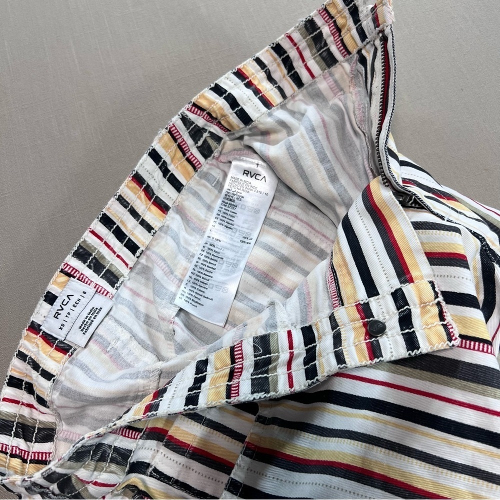 RVCA Chill Wave Striped Shorts Women’s XS | Retro Surf Skate Summer - Picture 6 of 12